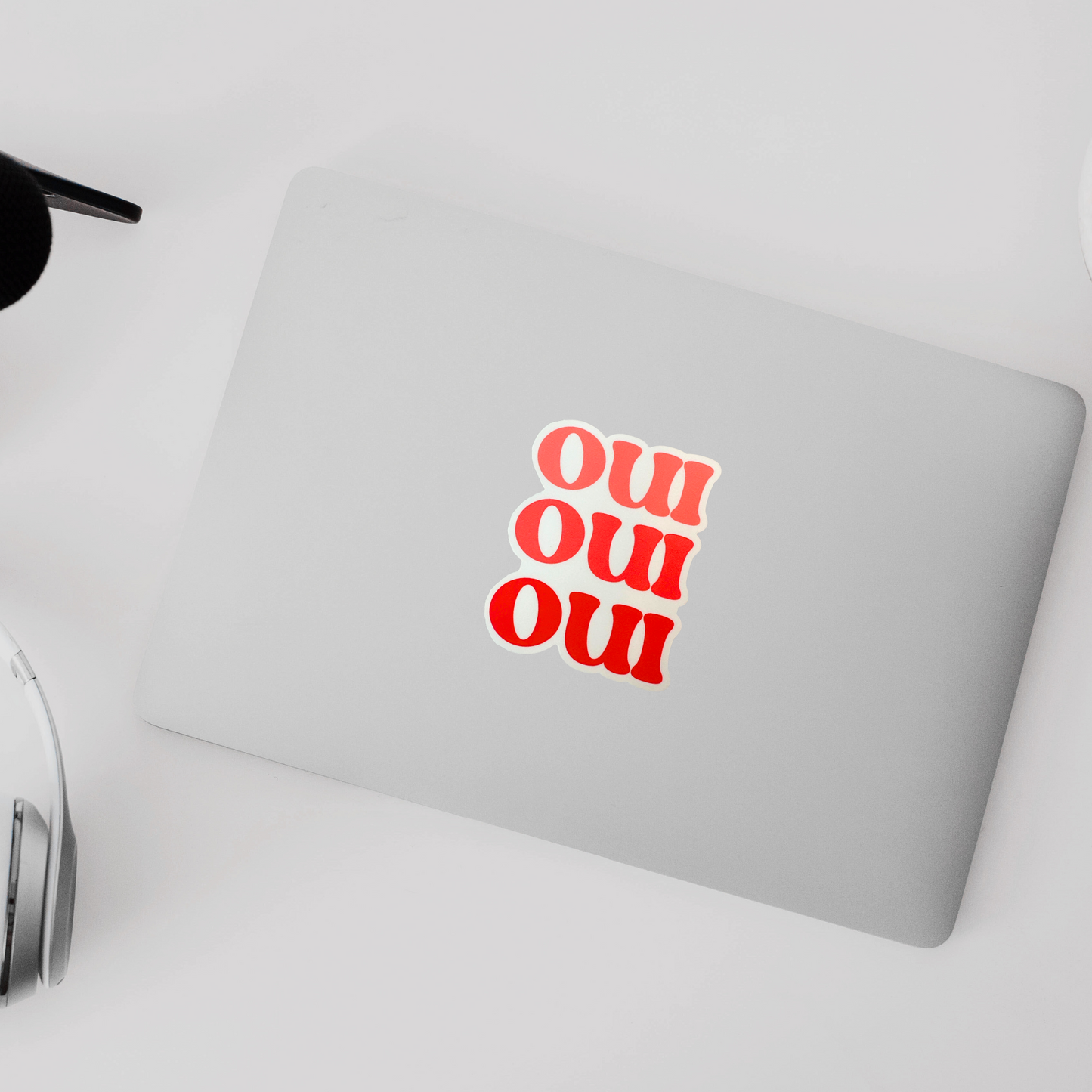 Oui Sticker
