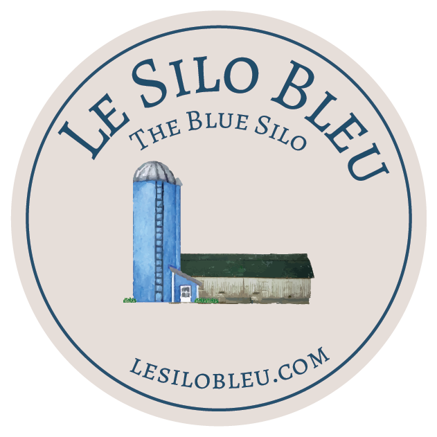 Round Logo with Le Silo Bleu The Blue Silo with Barn and Website address 